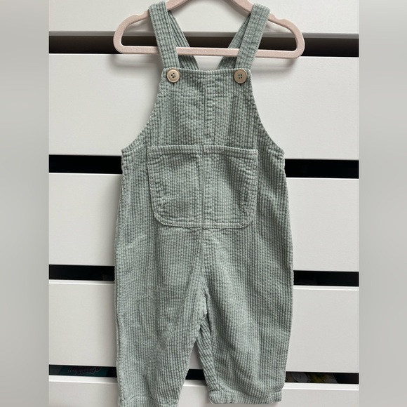 Zara Other - ZARA Baby Boy Or Girl Green Corduroy Velvet Overalls Size 18-24MO